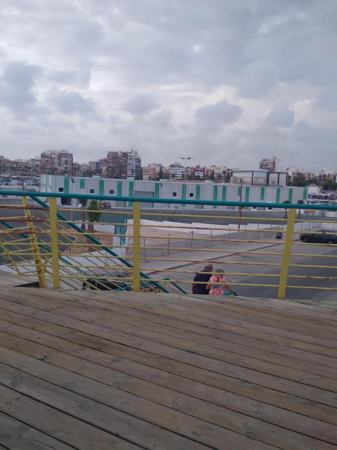 Apartamento en Torrevieja a 50m playa Exterior foto